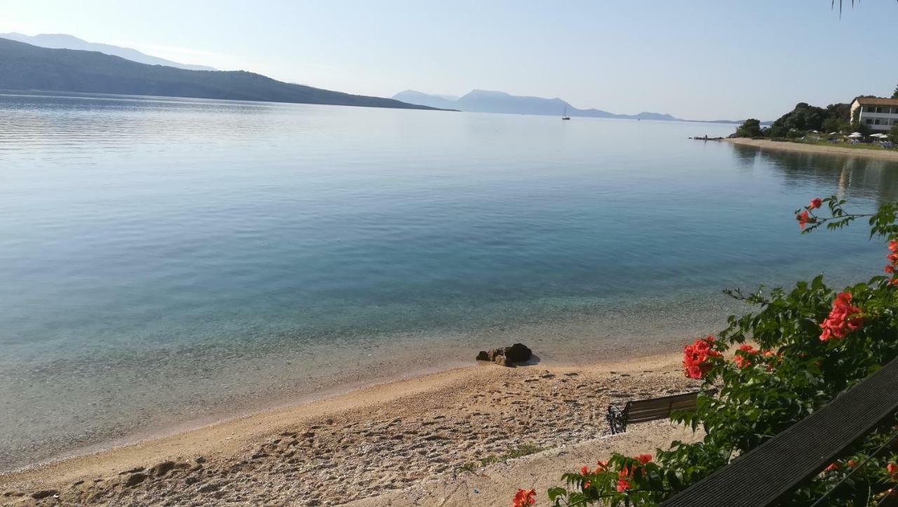 Tzeni * Lygia (Lefkada)